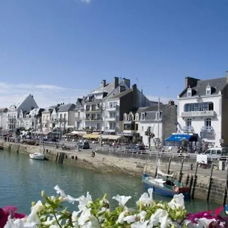 شقة ! Proche Plage Et Commerces, Studio Ideal !