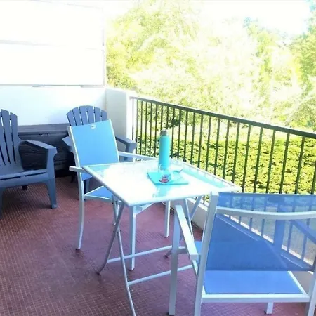 شقة ! Proche Plage Et Commerces, Studio Ideal !
