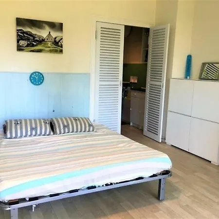 ! Proche Plage Et Commerces, Studio Ideal ! لو بولين