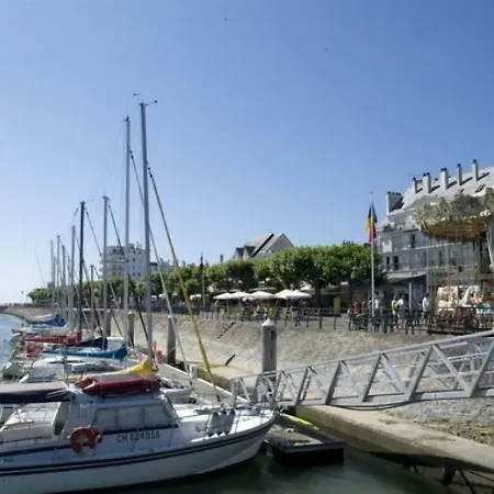 ! Proche Plage Et Commerces, Studio Ideal ! لو بولين